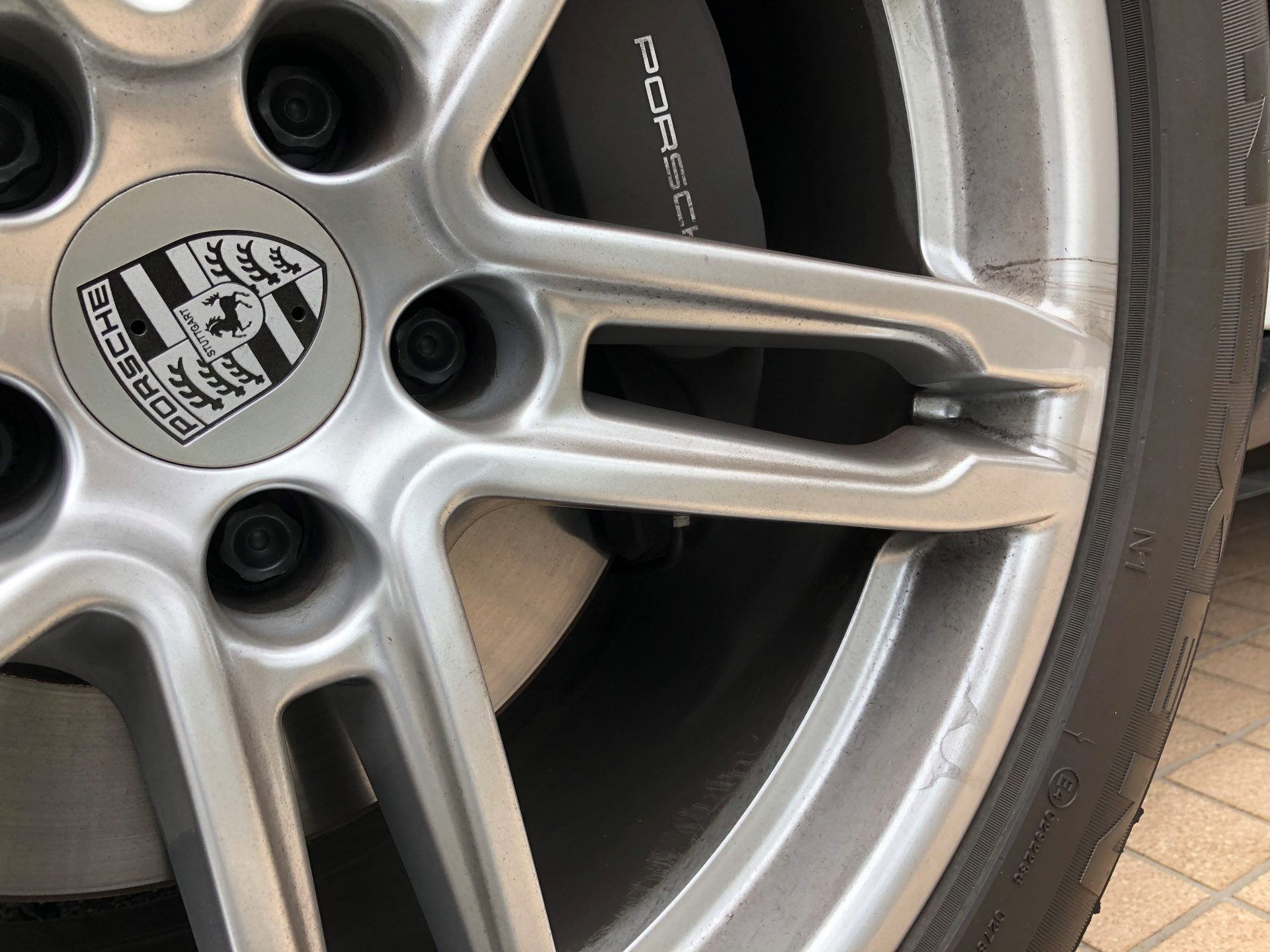 ポルシェ マカン ブレーキダストの付着を抑制 セラミックホイールコーティング 横浜市神奈川区 4c Detail フォーシー ディテイル