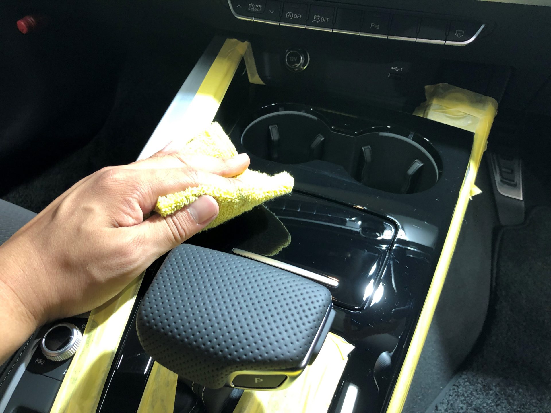 アウディ A5 ホイールガリ傷防止 リムプロテクター施工 内装ピアノブラックパーツコーティング 東京都練馬区 4c Detail フォーシー ディテイル