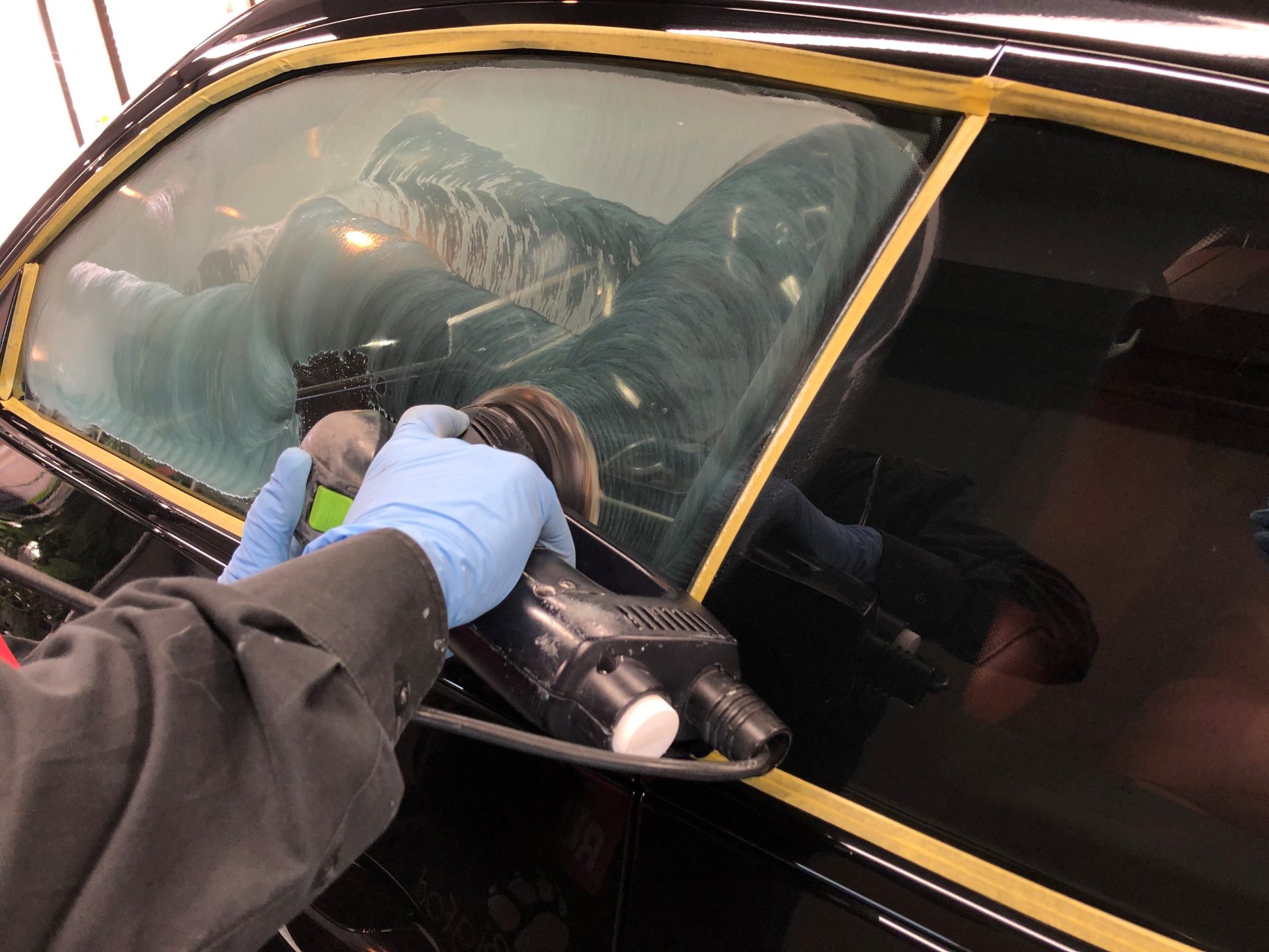 BMW M440 窓ガラスクリーニング シミ ウロコ 油膜 除去