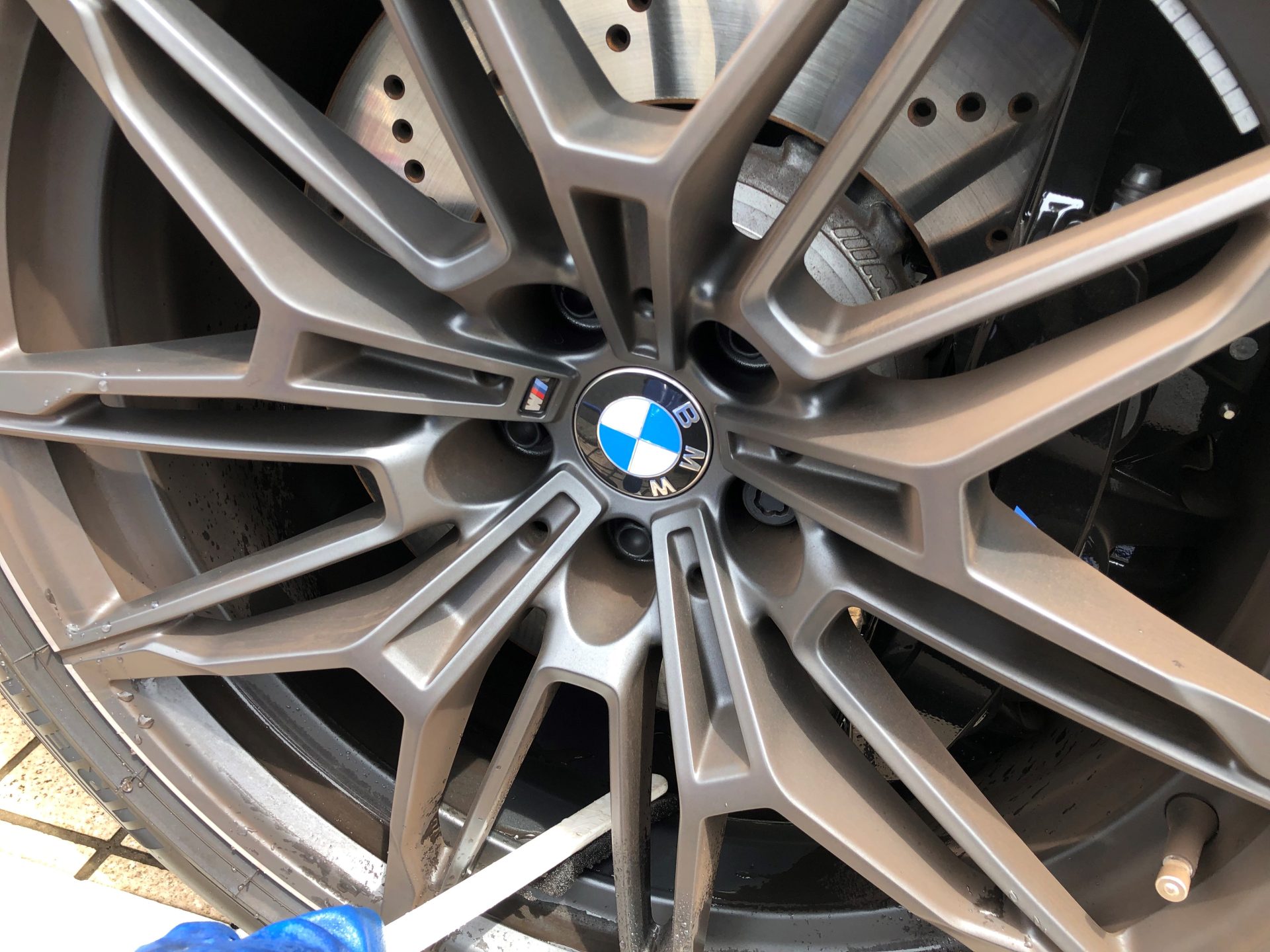 BMW M3 コンペティション ホイール洗浄