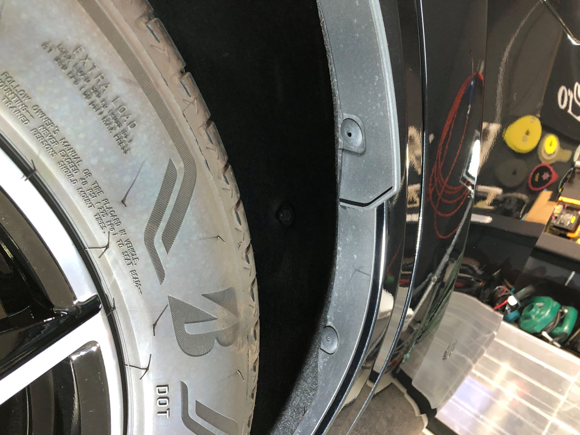 BMW X3 G01 タイヤハウス シミ汚れ
