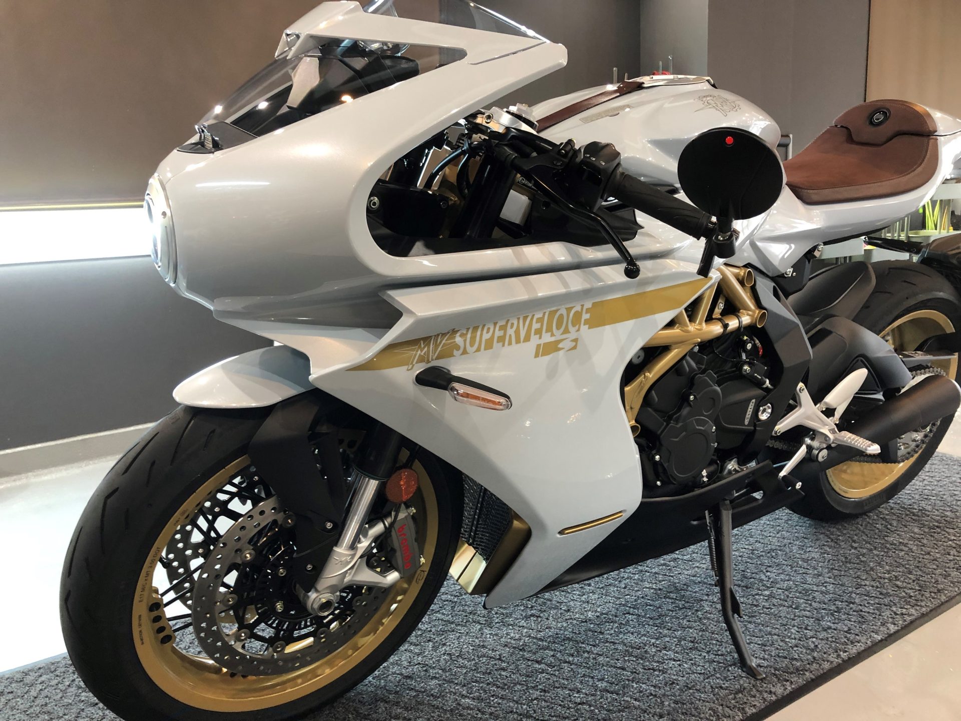 MVアグスタ スーパーヴェローチェS セラミックプロ９H２層 バイク