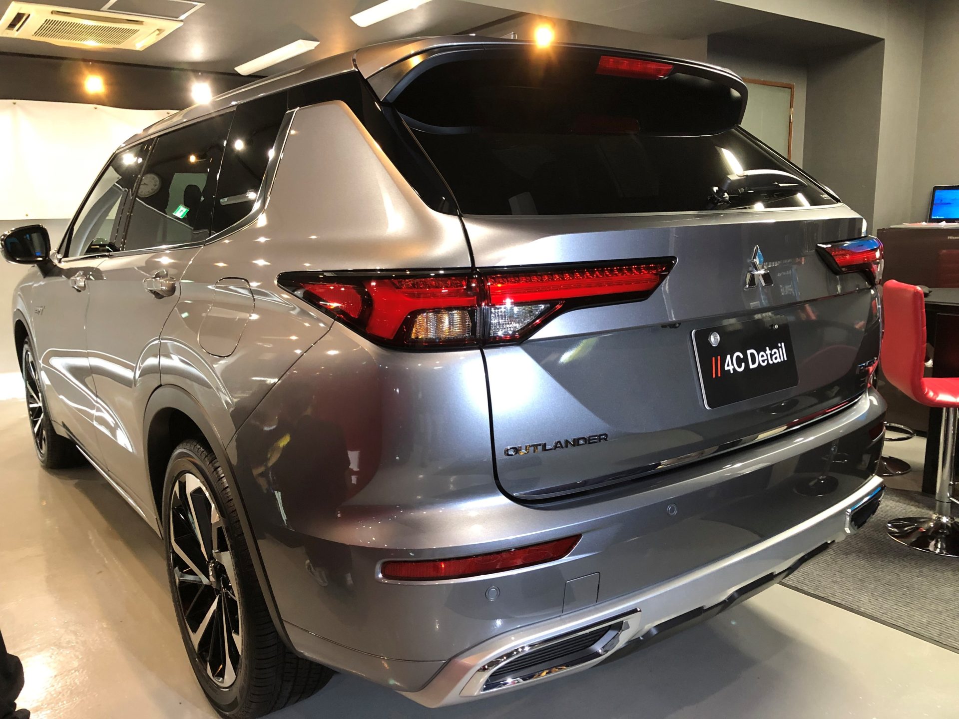 三菱 outlander phev ガラスコーティング 新車