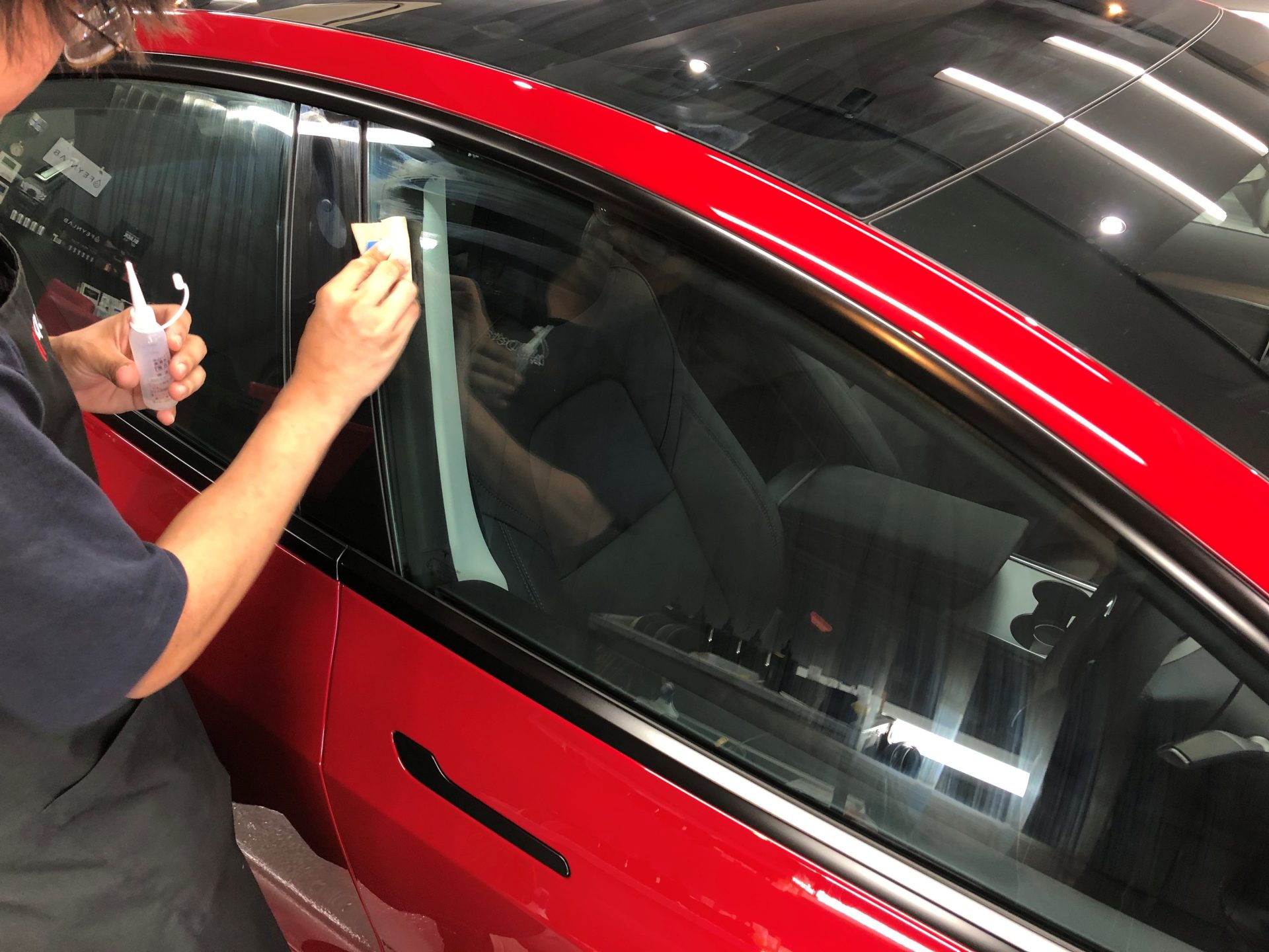 テスラ モデル3 新車 窓ガラスコーティング