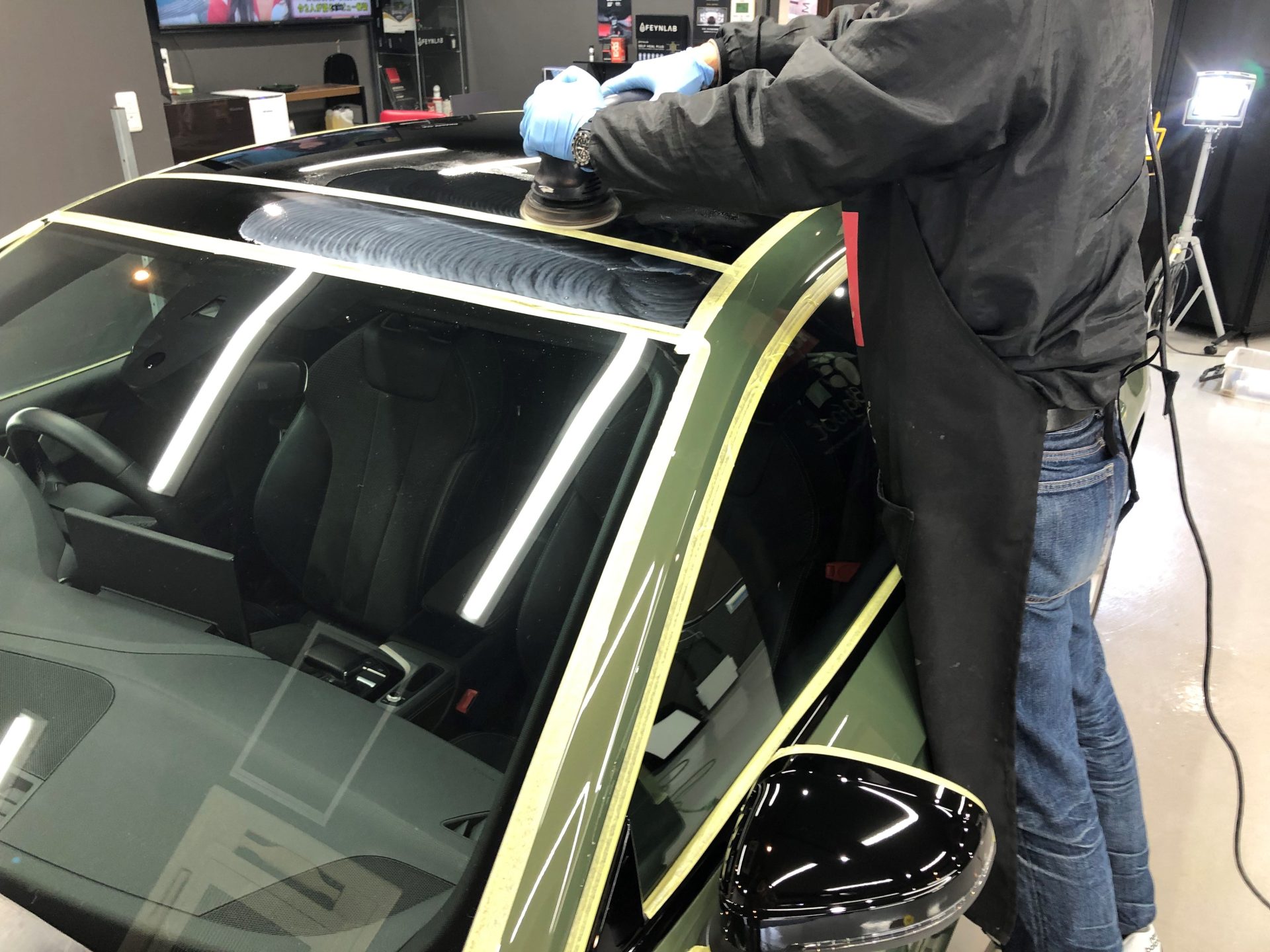 アウディA5スポーツバック 窓ガラス下地処理